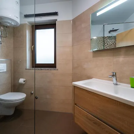 Awesome In With Sauna * Póla