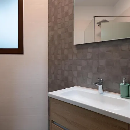 Nyaraló Awesome In With Sauna *