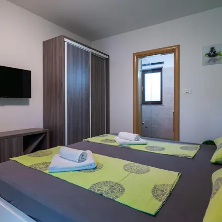 Awesome In With Sauna Póla