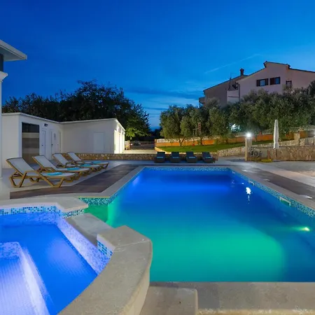 Awesome In With Sauna Nyaraló