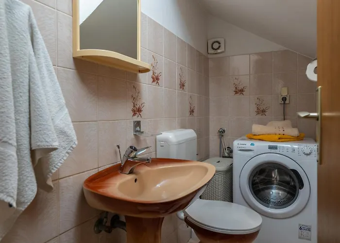 Awesome In With Sauna Pula