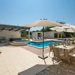 Holiday home Lovely In With Sauna Pula