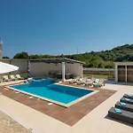 Holiday home Lovely In With Sauna Pula