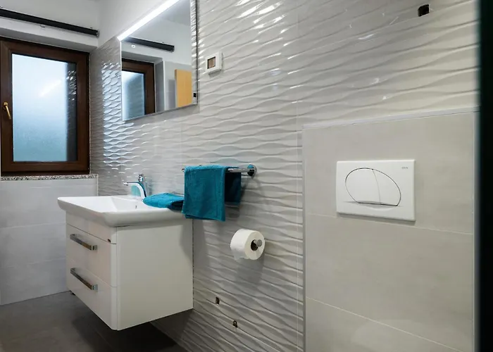 Awesome In With Sauna Pula