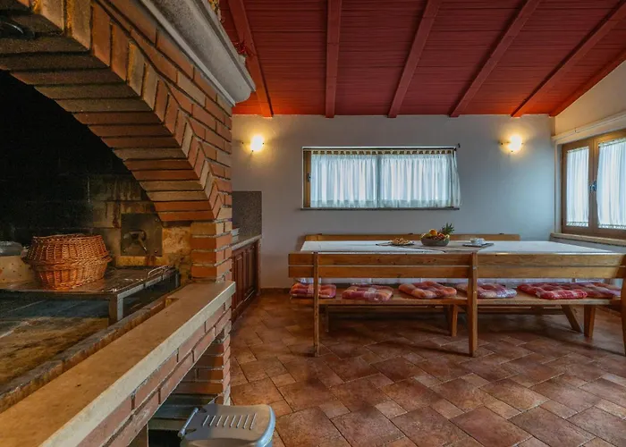 Awesome In With Sauna Пула