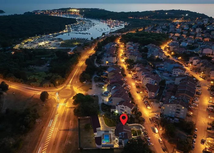 Awesome In With Sauna Будинок відпочинку Пула