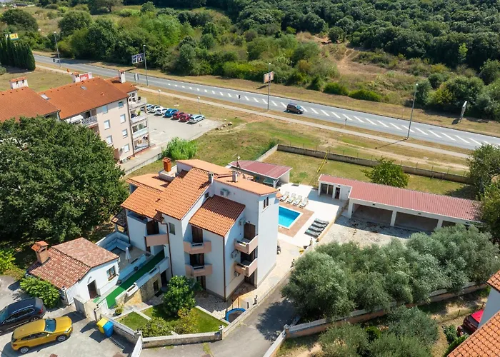 Awesome In With Sauna * Pula