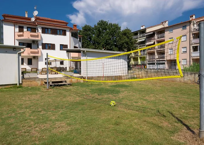 Awesome In With Sauna Будинок відпочинку Пула